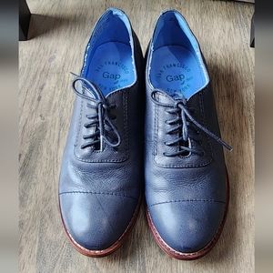 Gap Leather Oxford Blue Size 7